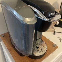 LARGE Keurig Coffee Maker with Bamboo Pod Holder Platform