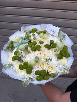 Fresh Flower Bouquet White and Green