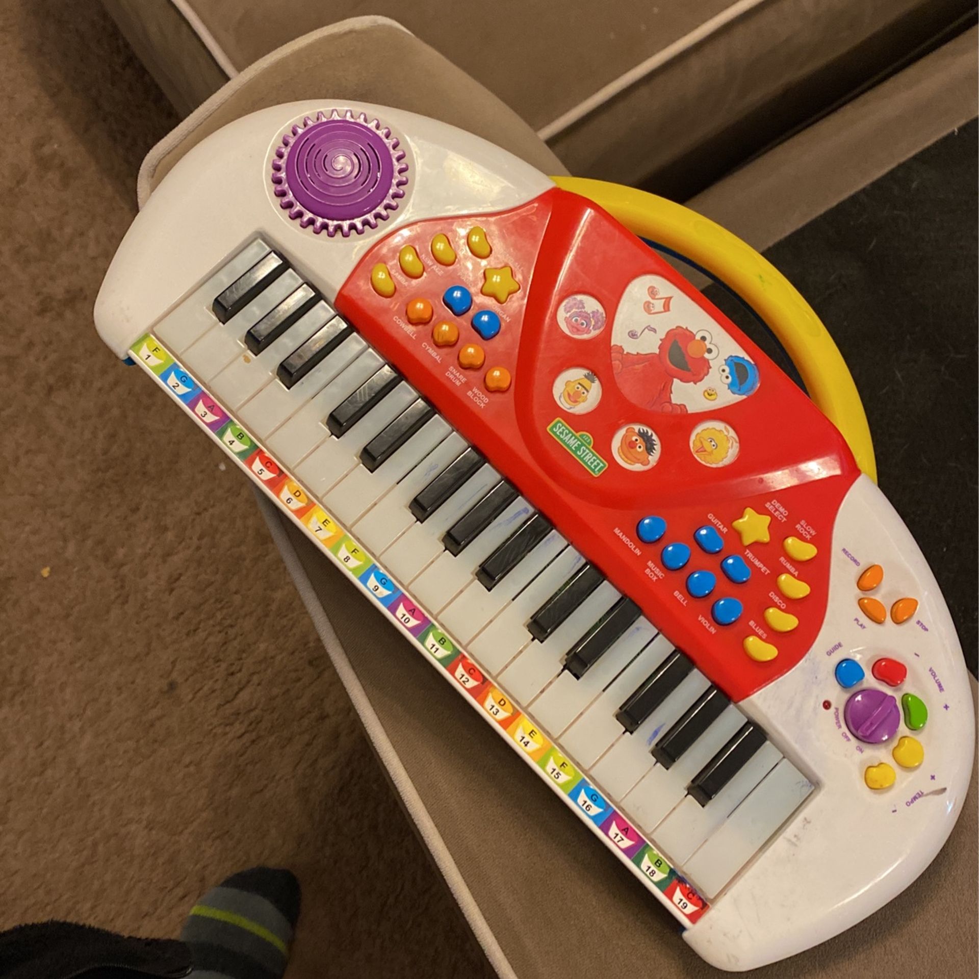 Elmo Piano