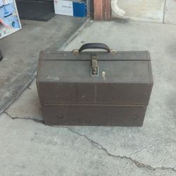 Kennedy Cantilever Tool Box