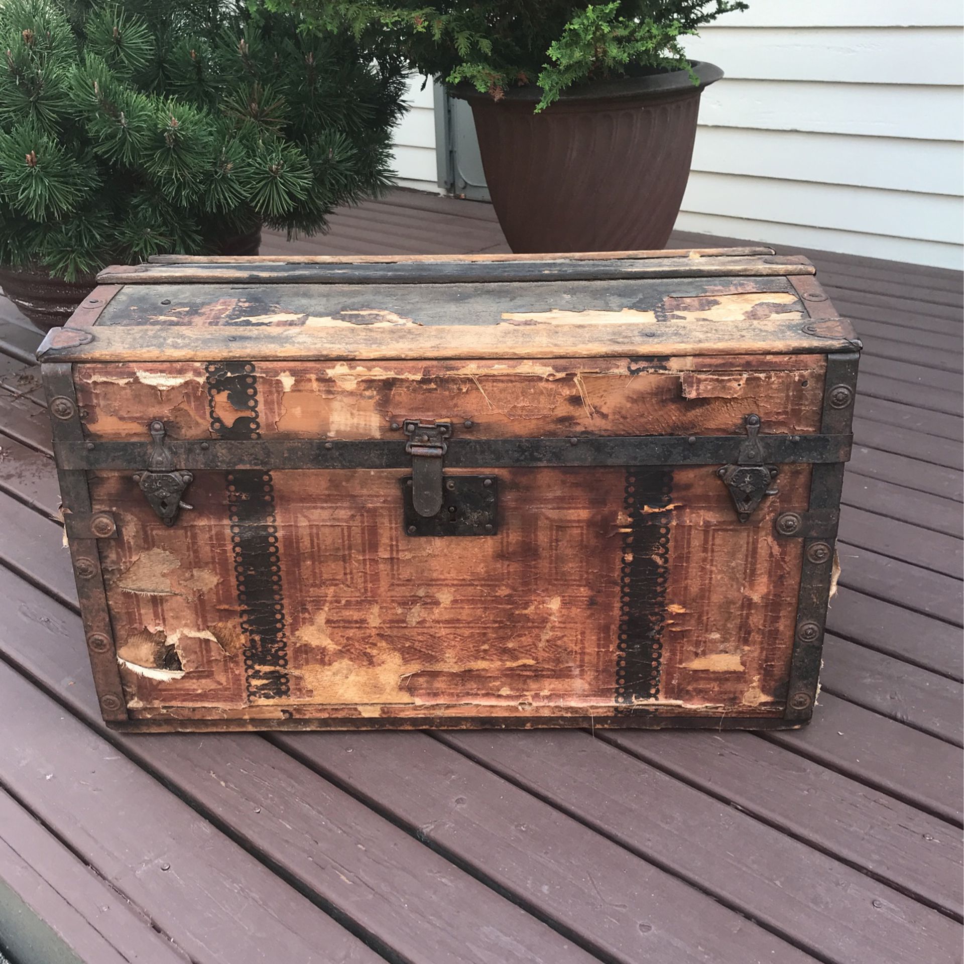 1889 Antique Treasure chest
