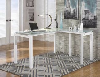L Shaped Desk Available No Cracks Intact - Harlingen