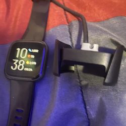 Fitbit Versa 2