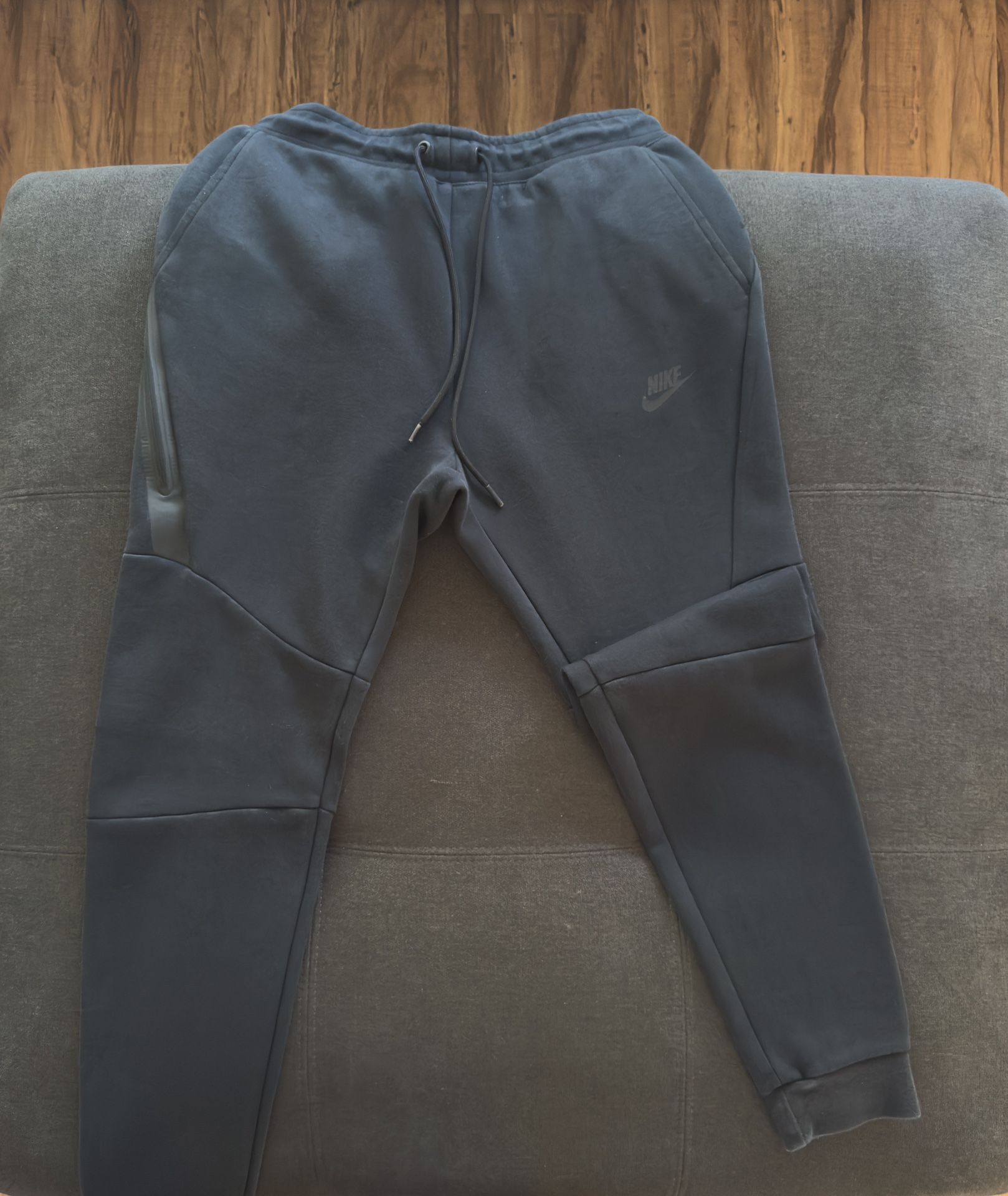 Nike Sportswear Tech Fleece Joggers Men’s Small