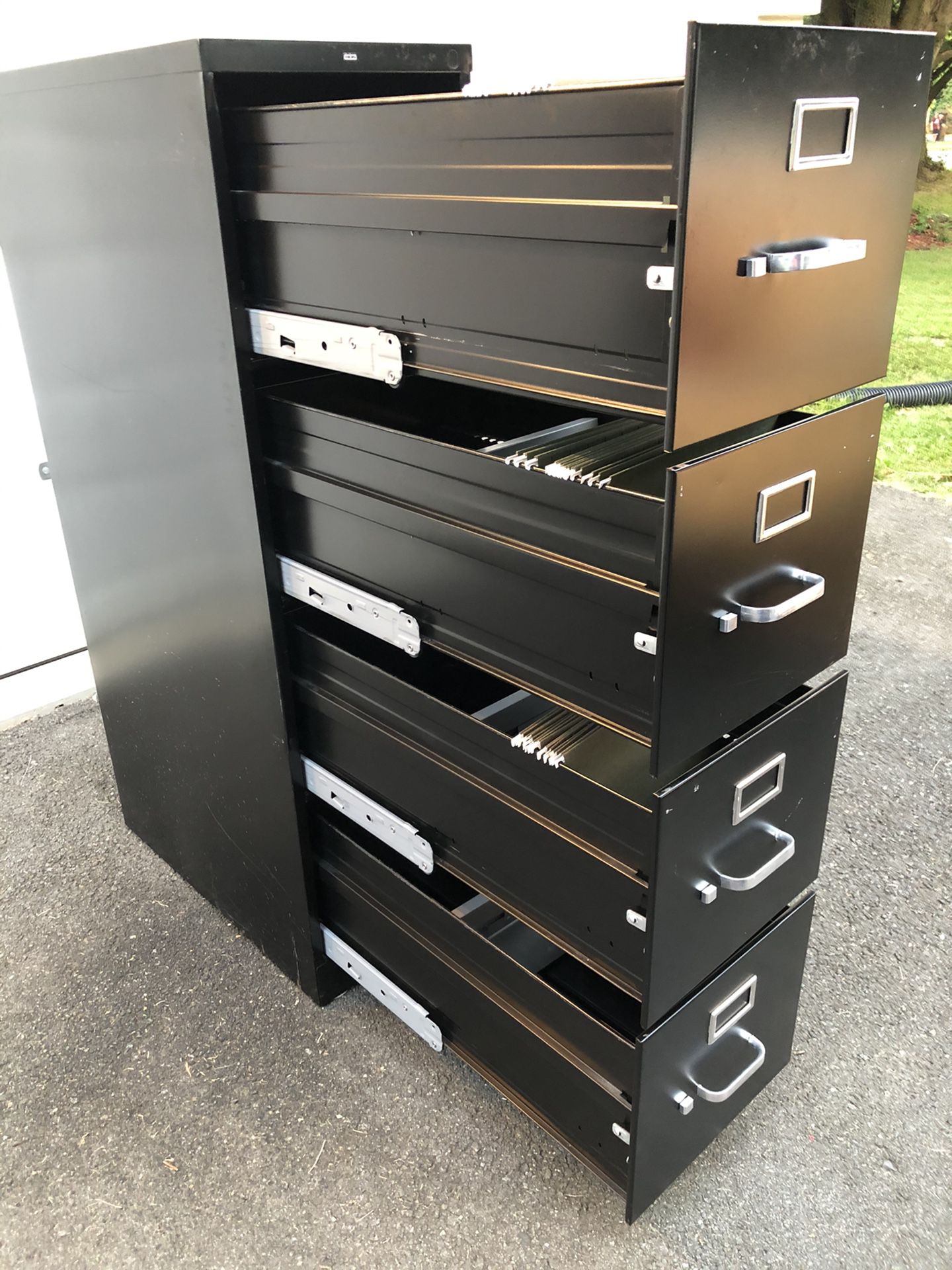 HON. 4-Drawer Metal Filing Cabinet. Delivery available!🚚.