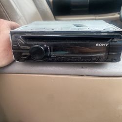 Sony CDX-GT270MP Car Stereo