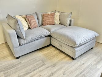 🚚 Three Piece Cloud Style Sectional