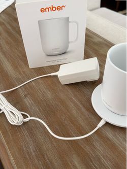 $20 White Ember Mug Perfect Condition Original Box