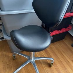 Saddle Stool Chair with Back Support, Esthetician Stool Chair  (Black)