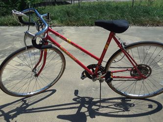 Roadmaster scorcher hotsell 10 speed
