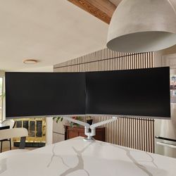 2x 27" Curved Samsung Monitors And Dual Arm Monitor Mount 