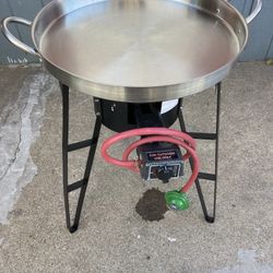 Quemador Grande Con Su Vase Grande Y Un Comal redondo  Y Ymculle Su Manguera