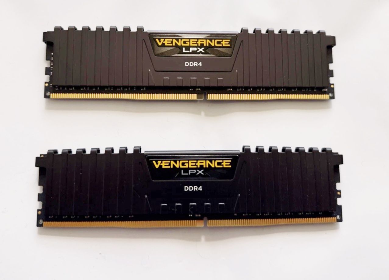 16GB DDR4 (2 x 8GB) Corsair Vengeance w/ Heatsink