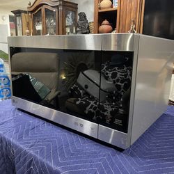 LG Microwave 