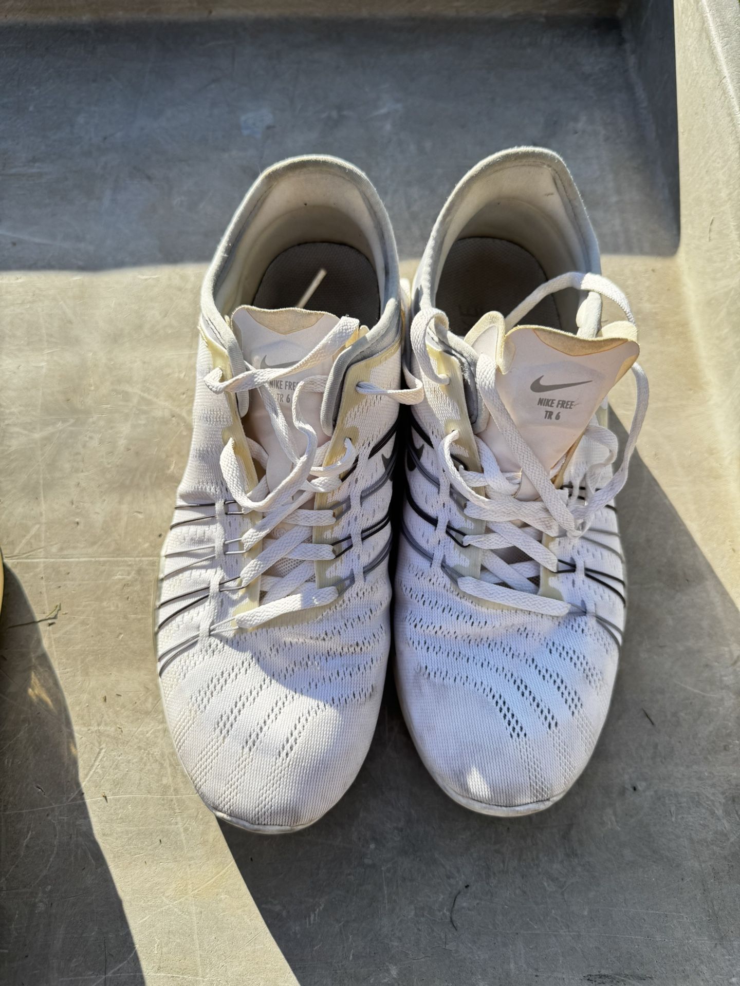 Nike Free TR6 Women’s Size 8 Style 833413-100