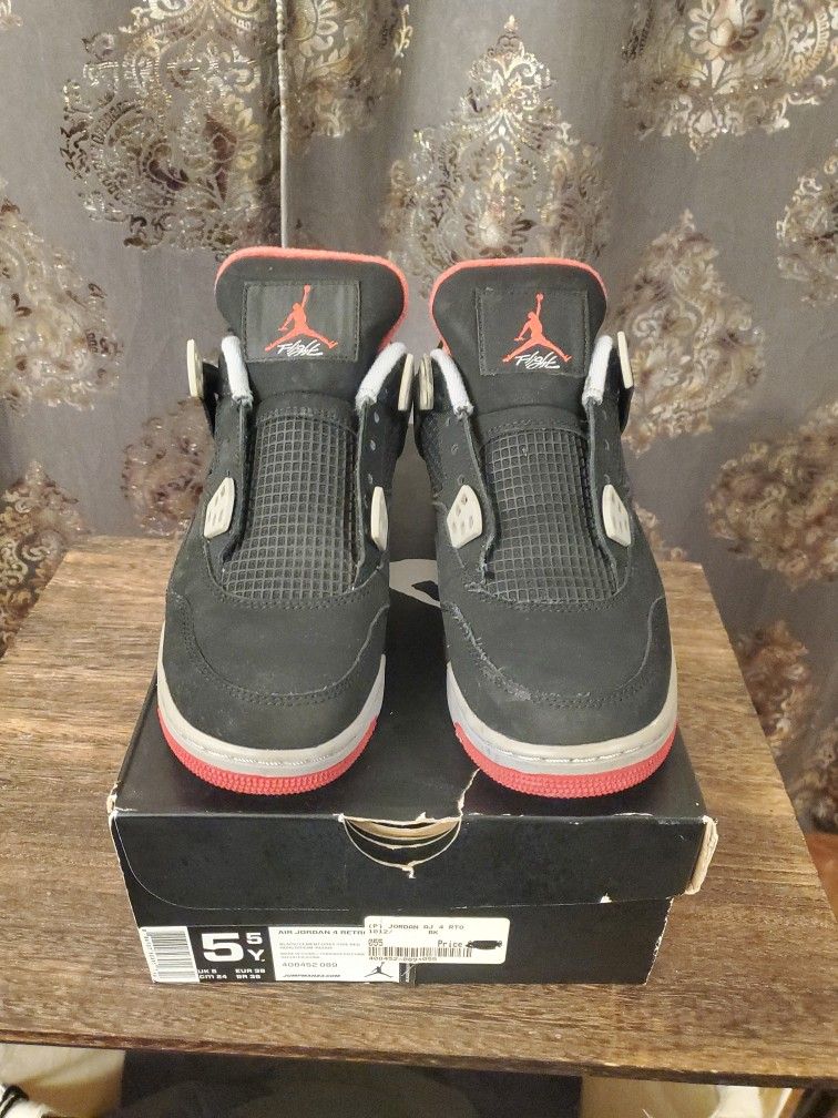 Jordan 4 Retro