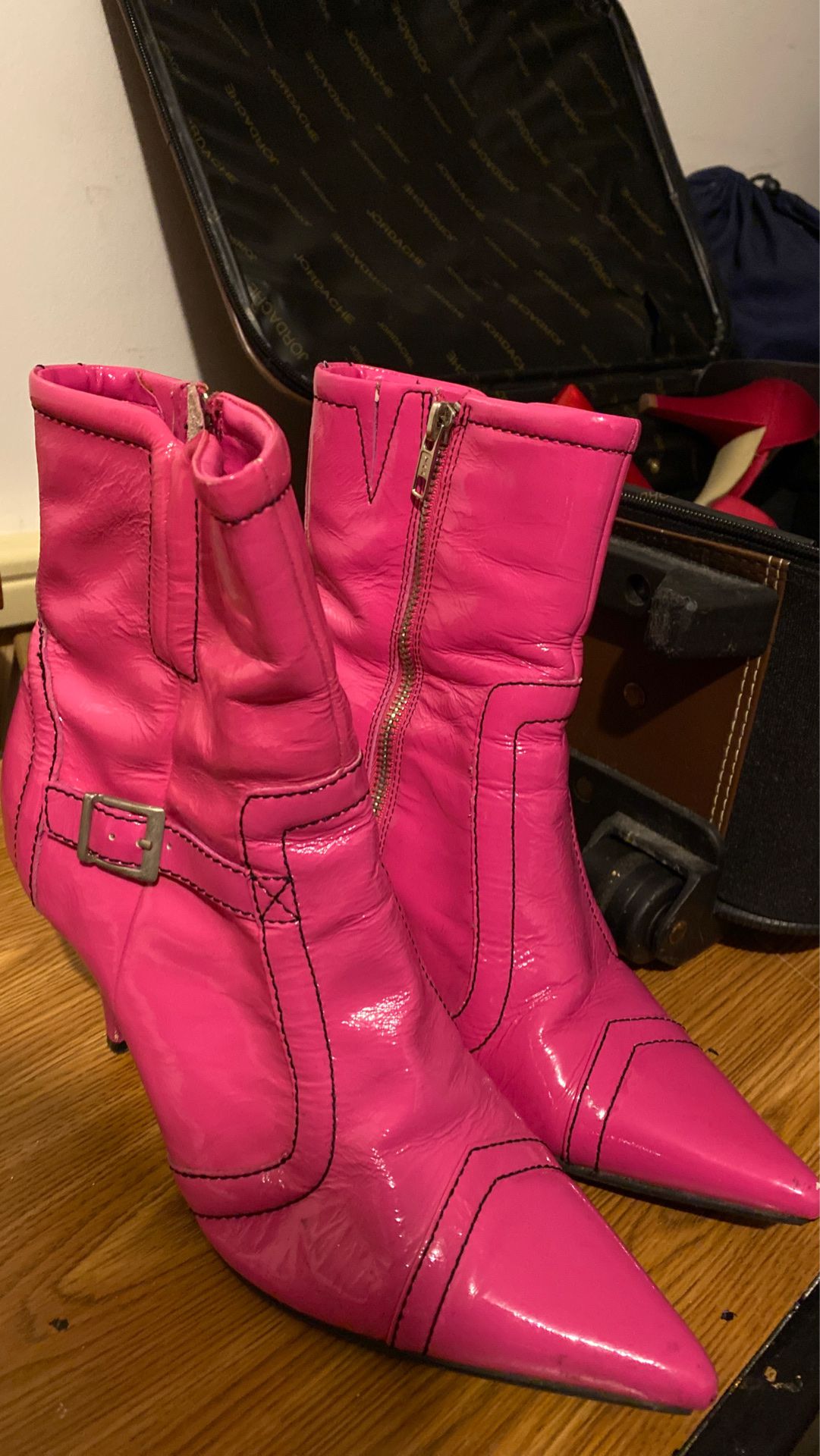 Hot pink women’s boots zip up BRAND NEW MAKE ME AN OFFER