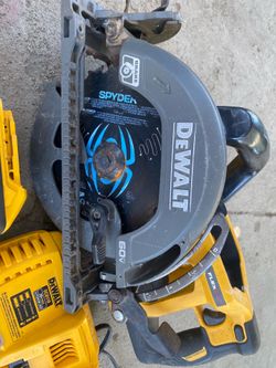 Dewalt saw