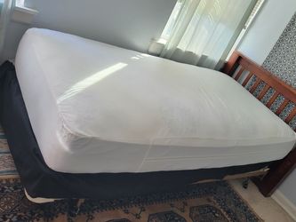 Tw8n Bedframe And Mattress
