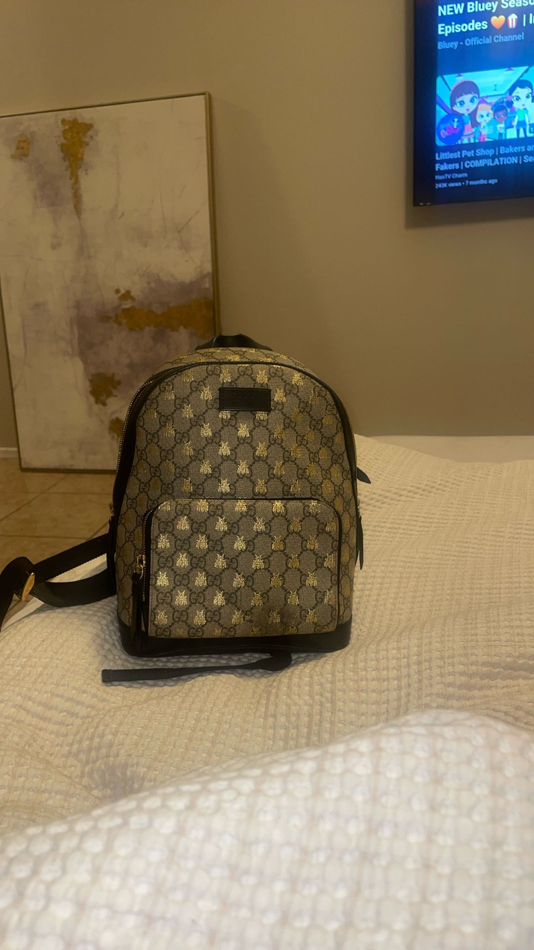 GUCCI GG SUPREME BACKPACK 