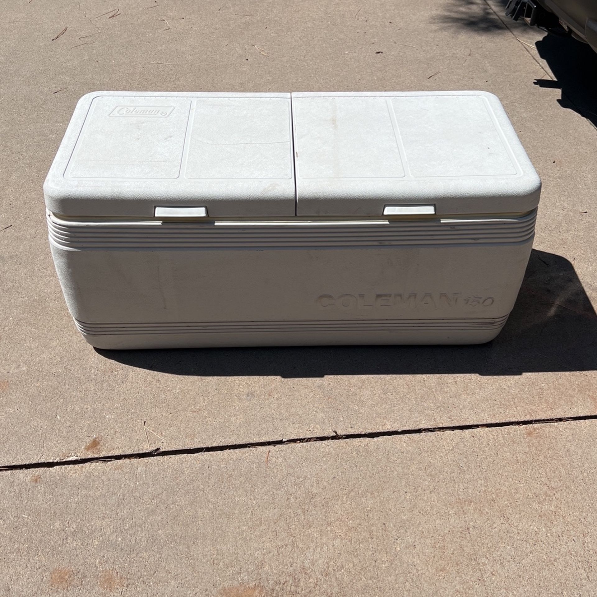 Colema Ice Chest 150 Qt