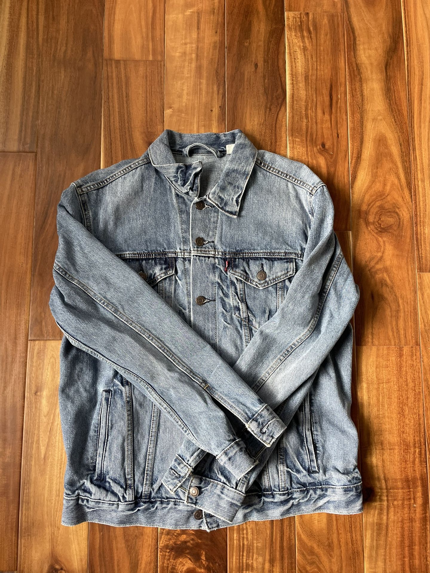 Levi’s Vintage Fit Trucker Jacket