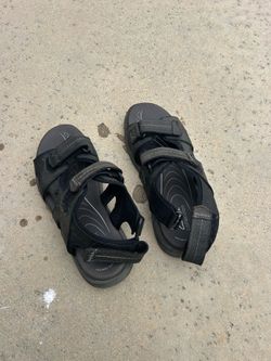 Mens Clarks walkford walk sandals black leather size 9  $20 obo
