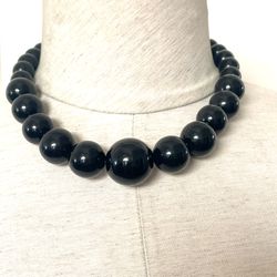 Black Beaded Necklace 