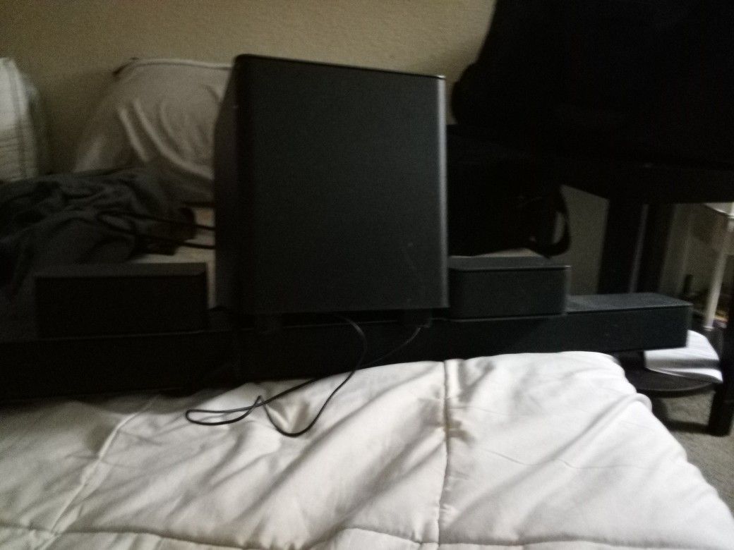 Vizio Sound bar With Remote And Cords