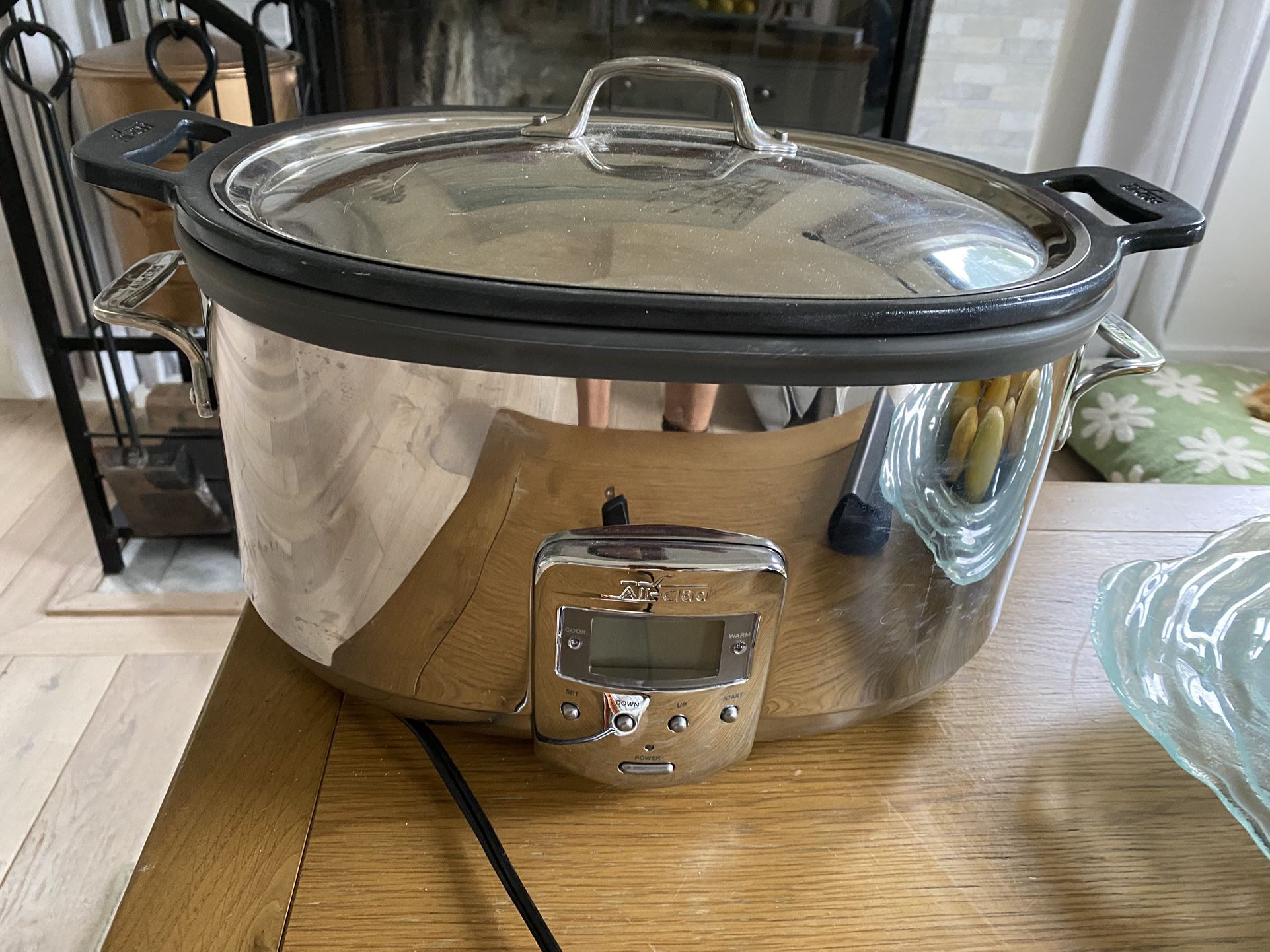 All Clad Slow Cooker Crockpot. Like New
