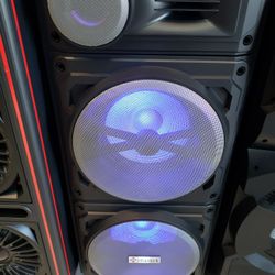 BLUETOOTH SPEAKER 
