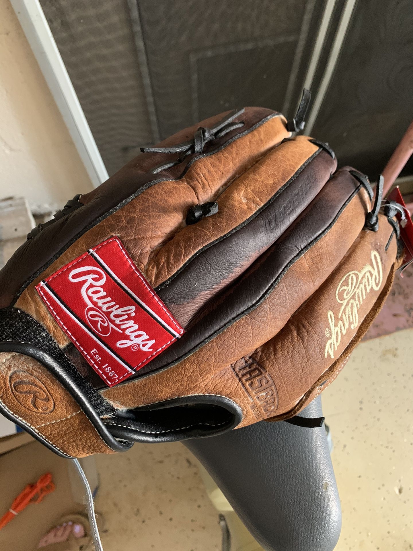 Never Used Rawlings Baseball Glove