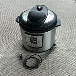 Instant Pot 8-quart electric presssure cooker IP-LUX