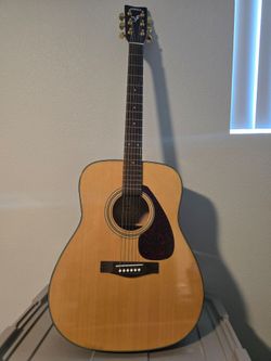 Yamaha F-335 Acoustic Guitar, Case, & New Strings