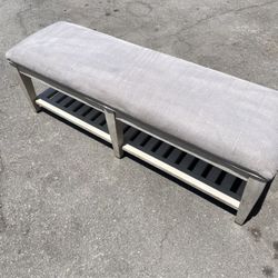 gray bench 