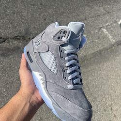 Jordan 5 Wolf Grey Grade School size 6Y and 5.5Y