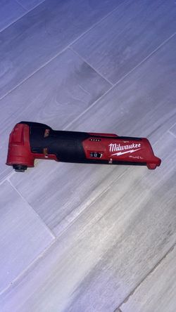 Milwaukee m12 FUEL Cordless Multi-Tool (Tool Only)