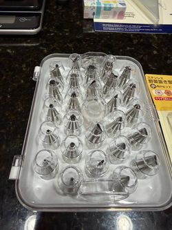 Stainless Steel Piping Tips Set with Case