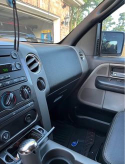 Ford F-150 Interior Dashboard and Console