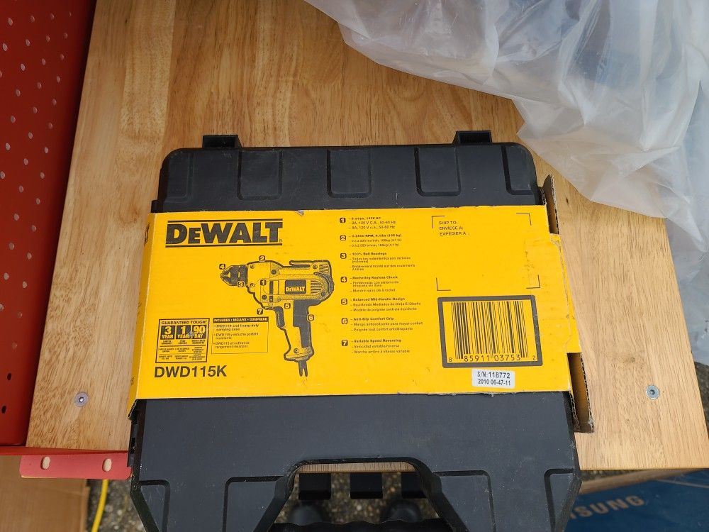 Dewalt 8Amp 120v New Drill 3/8 Still In Box