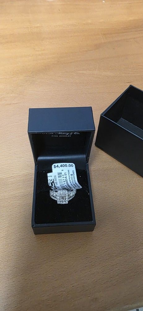 Engagement Ring Diamond