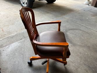 Desk chair