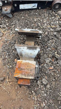 Heavy duty clamp vise