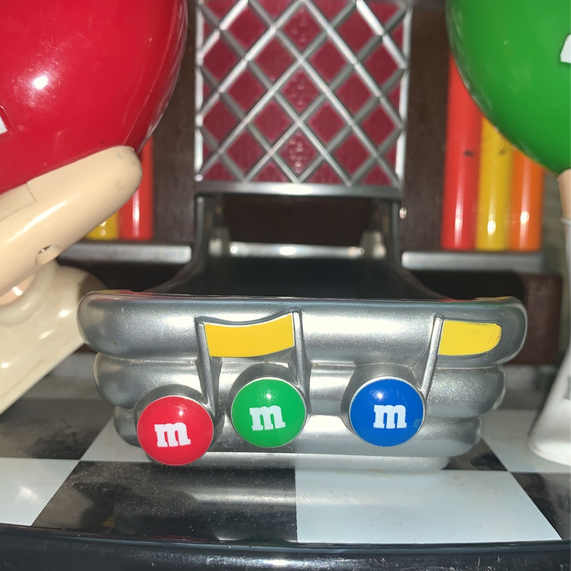M&M COLORWORKS SYSTEM BULK CANDY DISPENSER 21-COLOR for Sale in  Mooresville, NC - OfferUp
