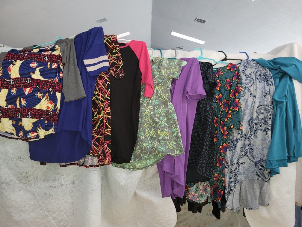 LulaRoe Tops Size Large