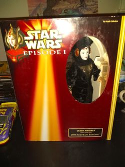 Brand New Star Wars Episode I 1999 Queen Amidala Black Travel Gown Portrait Edition.... Hasbro...