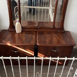 Queen Size Bedroom Set