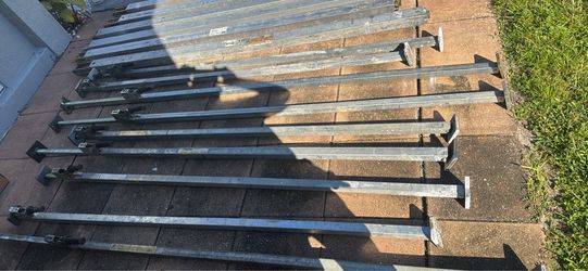 Freight decking and jack poles