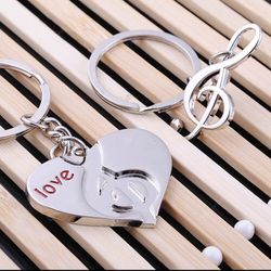 Metal Pendant Lovers Keychain 💥💥💥 $5