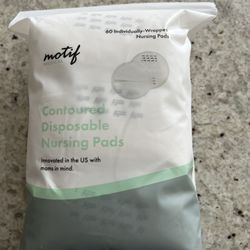 Milk Storage Bags (7) & Nursing Pads. 